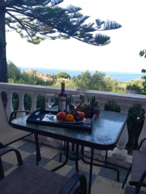 Dali sea view apartment